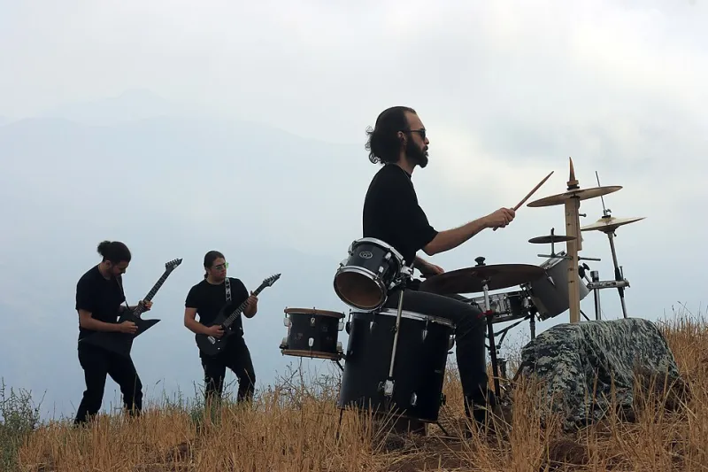 Giras eternas y estadios llenos: el rock en español que creció sin pedirle nada a la radio